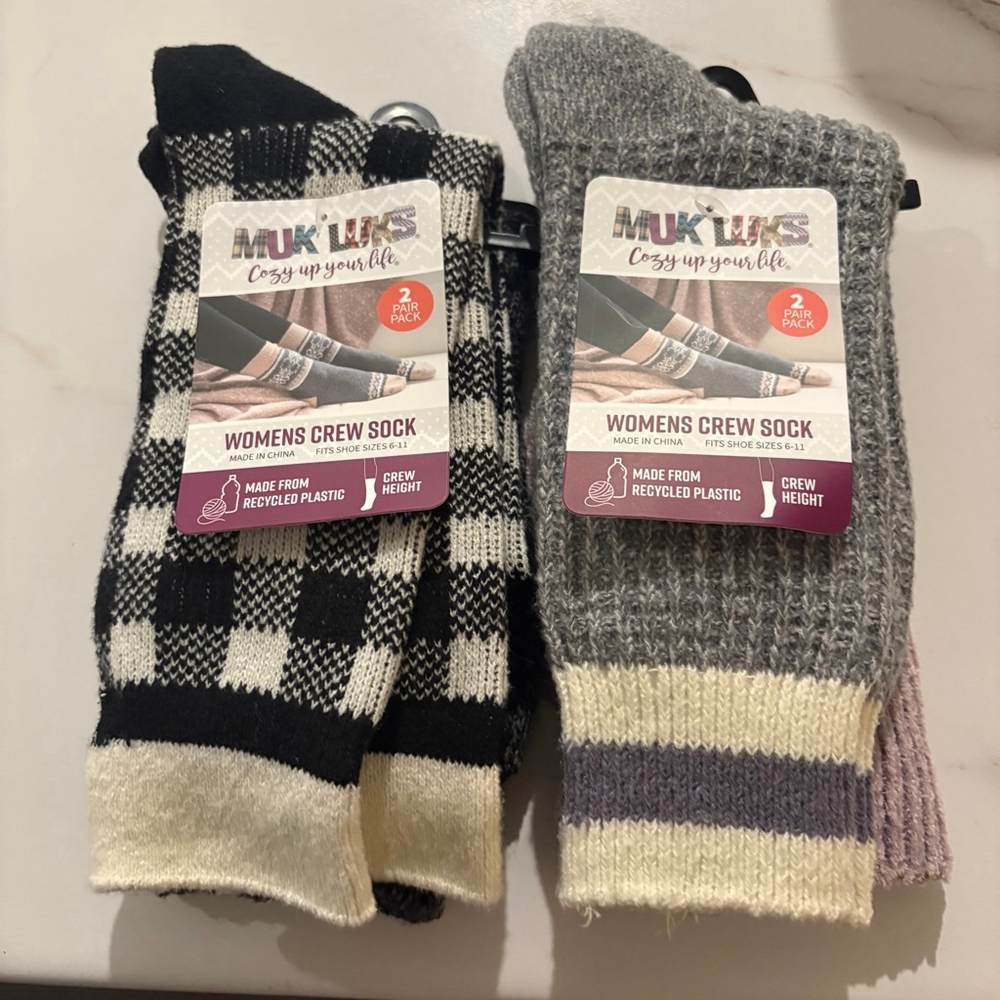 Muk Luks Women’s Crew Socks Cozy Comfort Lot‎ of 2 
4 Pairs